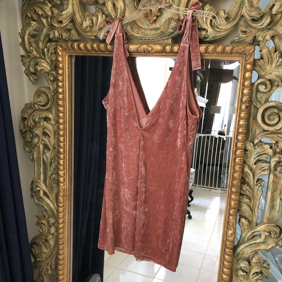 Pink Velvet Plunging Dress - Picture 5 of 7